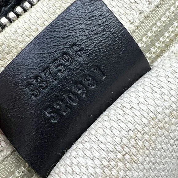 GUCCI Authentic Black Leather Shoulder Bag - Picture 10 of 10